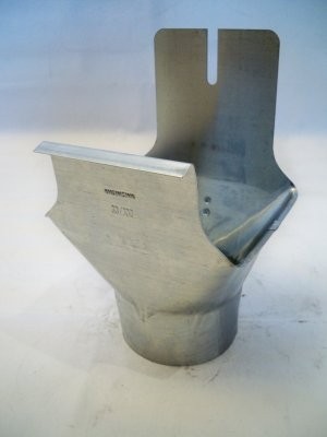 Kasten Einhangstutzen / für Kastenrinne aus Titanzink